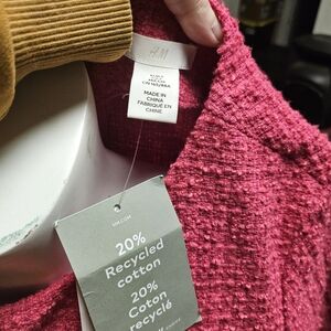 H&M Women's Vibrant Pink Sweater